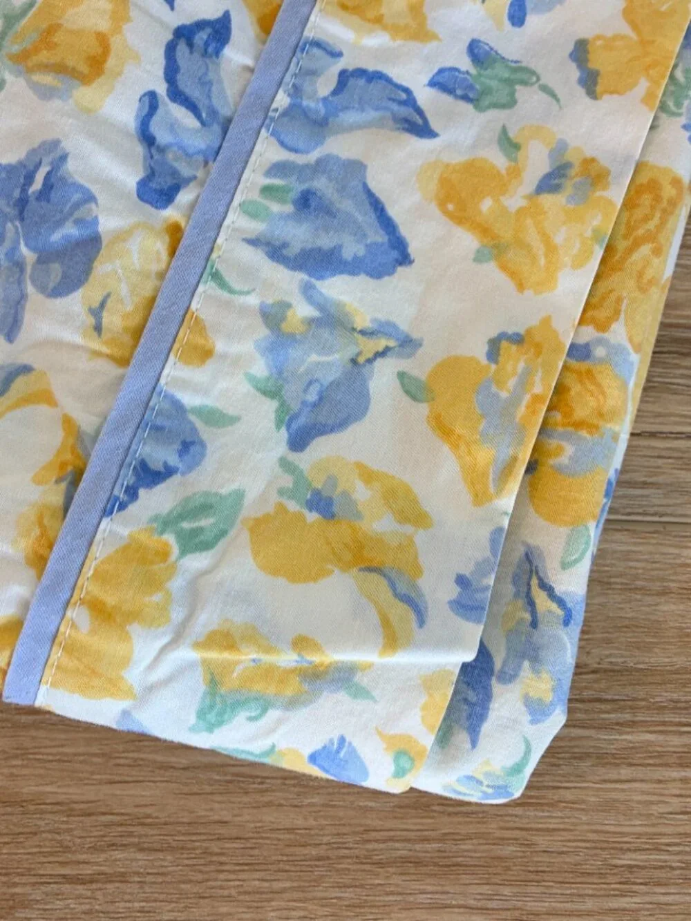 Vintage Laura Ashley Charlotte Confetti Floral Pillow Cases Set of 2 Standard